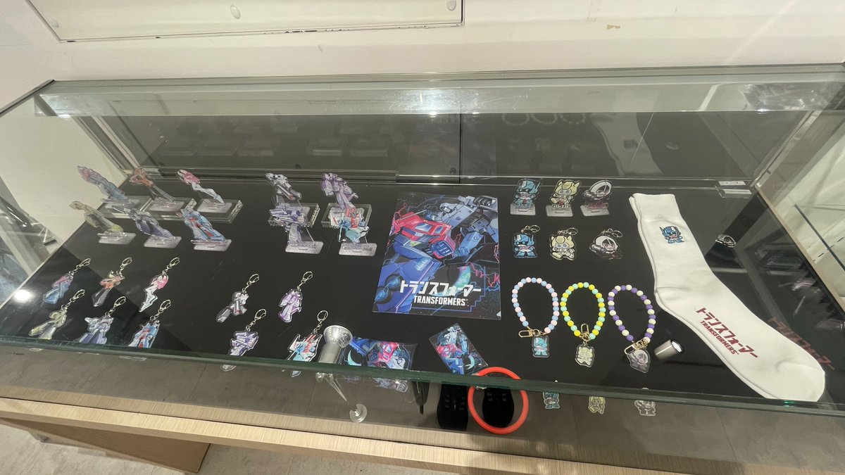 变形金刚 x DenQ 合作 - 新商品与快闪店